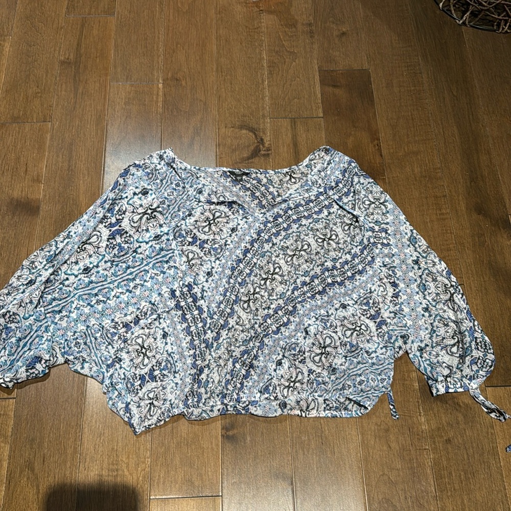 Guess blouse sz L